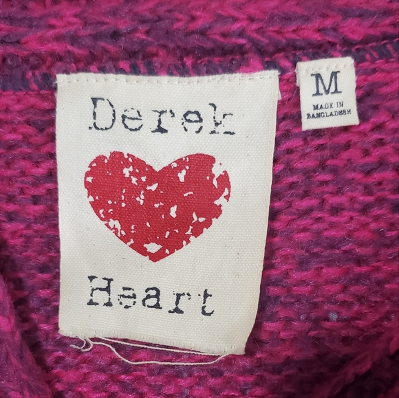 Purple and pink short sleeved sweater with belt. - Picture 6 of 11